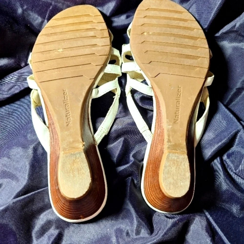 Naturalizer Women's White 8M Sandals